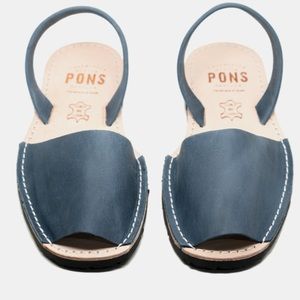 Pons French Blue EUC